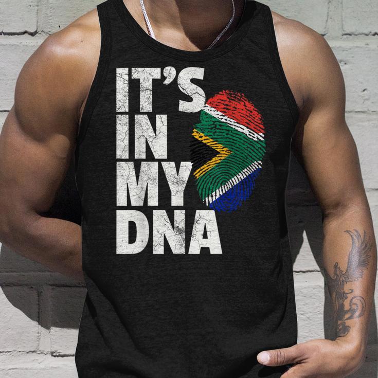 It's In My Dnaouth African Africa Flagタンクトップ 彼への贈り物
