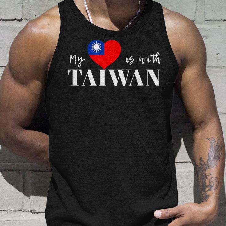 I Love Taiwan Flag Taiwan's Pride Itand With Taiwan Heart タンクトップ 彼への贈り物