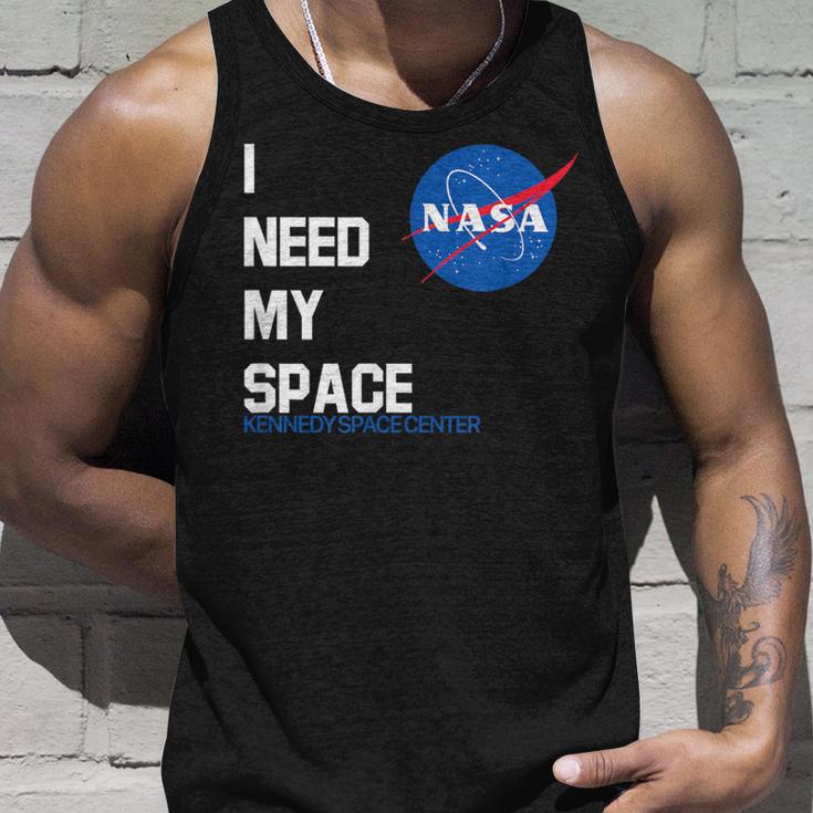 I Need Mypace Nasaケネディスペースセンター Nasaシャツ タンクトップ 彼への贈り物