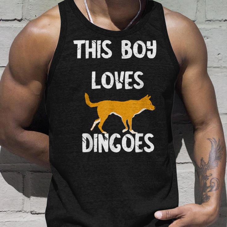 This Boy Loves Dingoes 野生動物 オーストラリアン ディンゴ犬 タンクトップ 彼への贈り物