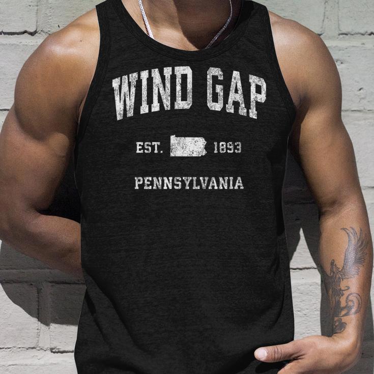 Wind Gap ペンシルバニア Pa ビンテージ アスレチック スポーツデザイン タンクトップ 彼への贈り物