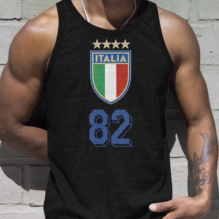 イタリア 1982 ワールドカップ サッカー ヴィンテージ クレスト グラフィック タンクトップ 彼への贈り物