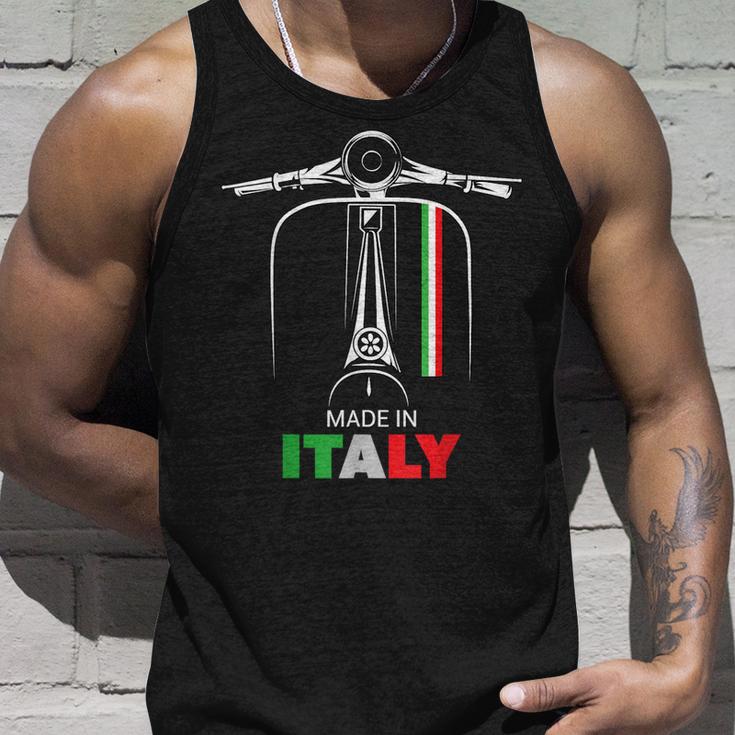 イタリアのバイカーライダーオートバイ愛イタリアスクーターバイクスクート タンクトップ 彼への贈り物