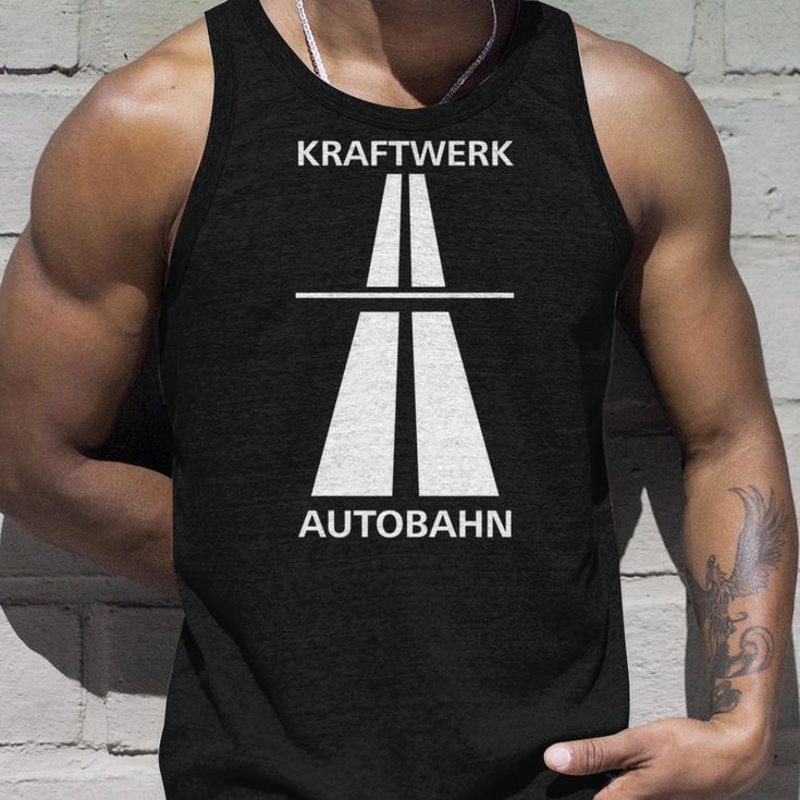 ドイツでの楽しい高速運転のためのクラフトワークアウトバーン 長袖tシャツ タンクトップ 彼への贈り物