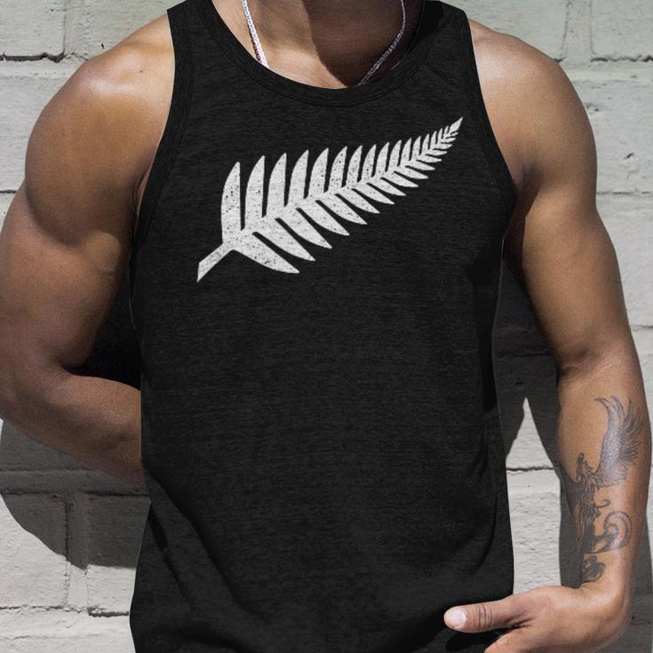 ニュージーランド国旗シダ キウイプライド Nz Nzl タンクトップ 彼への贈り物