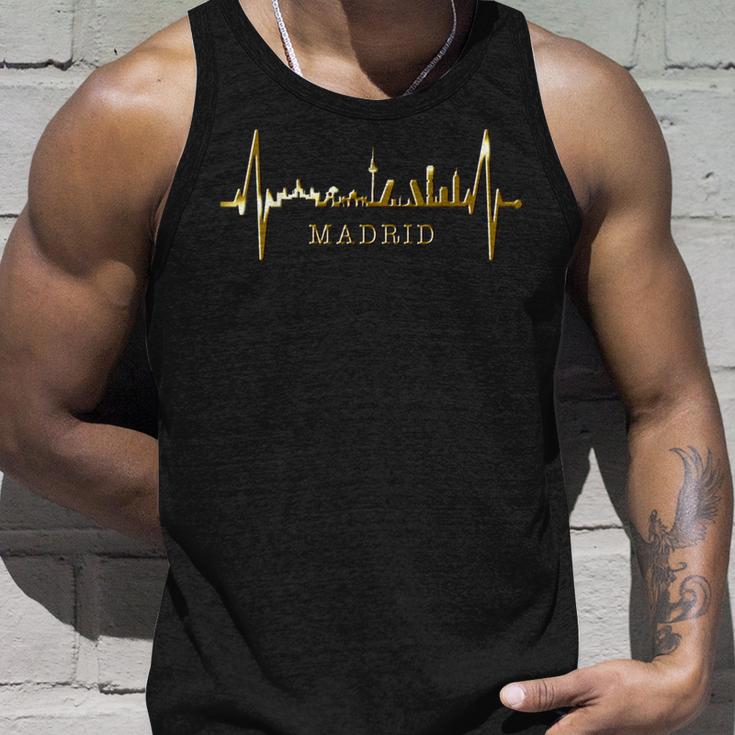 マドリードのスカイライン ハートビート スペインのシルエット I Love Madrid タンクトップ 彼への贈り物