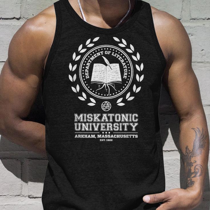 ミスカトニック大学クトゥルフ神話ネクロノミコン Call Of Cthulhu Miskatonic 大学 タンクトップ 彼への贈り物
