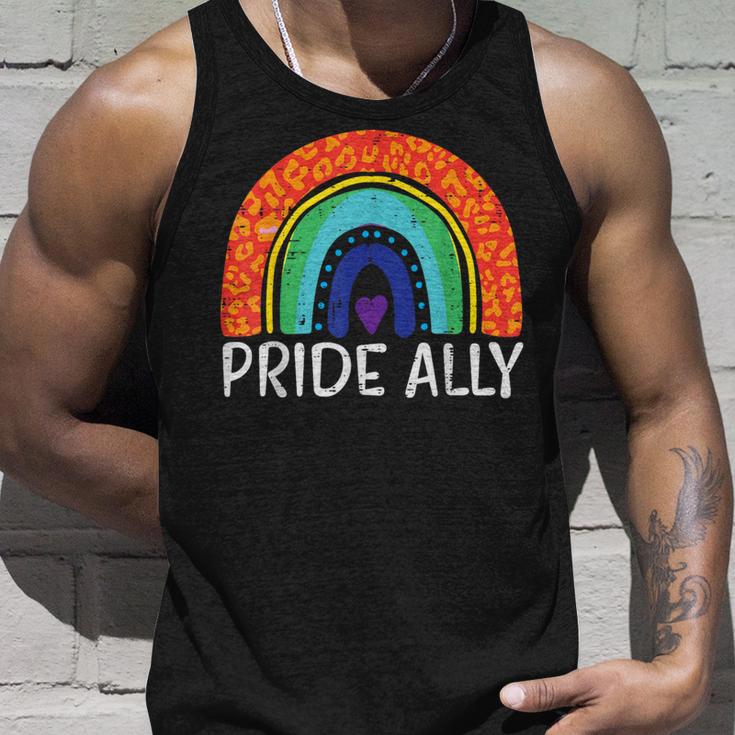 レインボーフラッグ プライド アリー ゲイプライド 月 Lgbtq Ally Lgbt タンクトップ 彼への贈り物