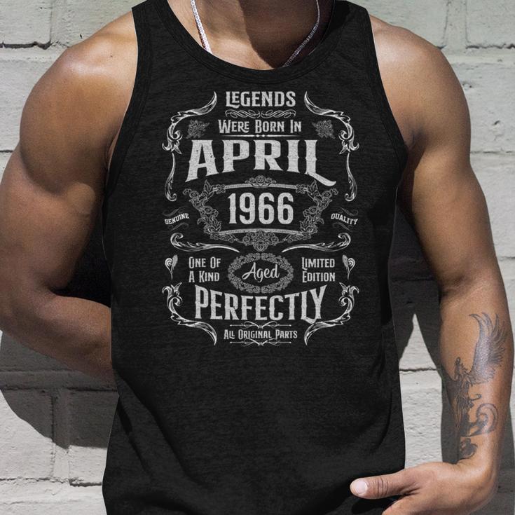 ヴィンテージ60歳の誕生日レジェンドは1966年4月に誕生しました。 長袖tシャツ タンクトップ 彼への贈り物