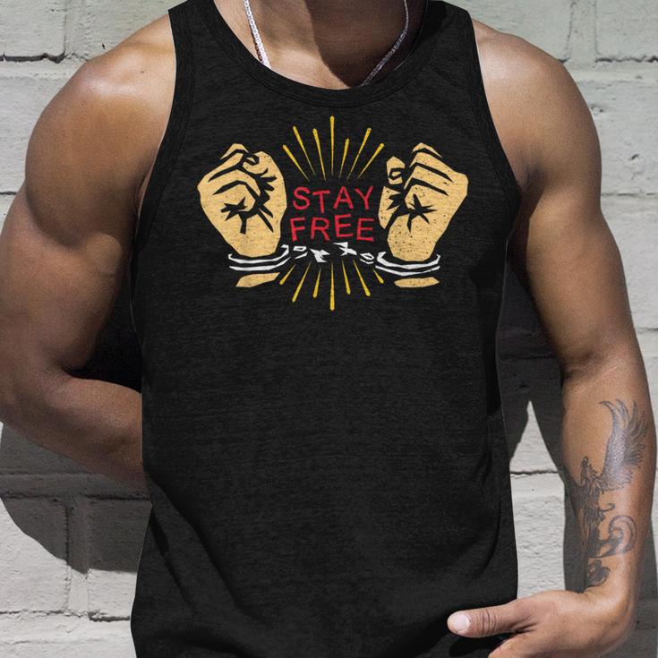 手錠ステイフリーtシャツ 伝統的な刑務所の刑務所休憩 タンクトップ 彼への贈り物
