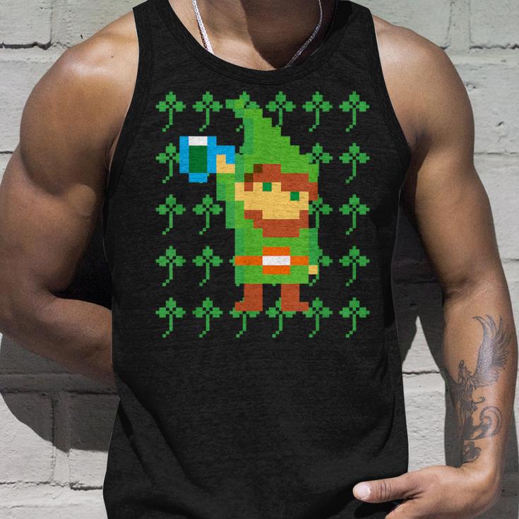 聖パトリックデー 乾杯 ピクセルアート シャムロック ドット絵 レトロゲーム タンクトップ 彼への贈り物