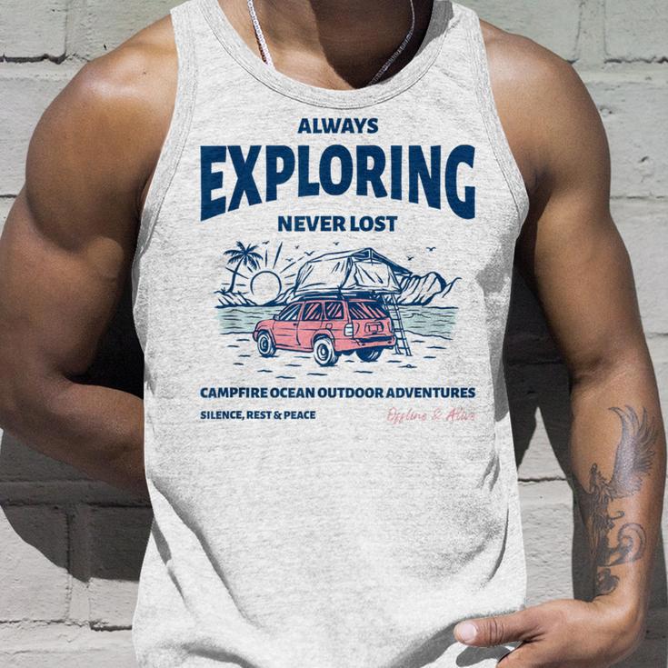 Always Exploring Campfire Ocean Outdoor ビーチライフグラフィック タンクトップ 彼への贈り物