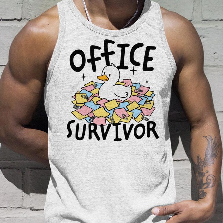 Officeurvivor かわいいアヒルの付箋 ユーモア 長袖tシャツ タンクトップ 彼への贈り物