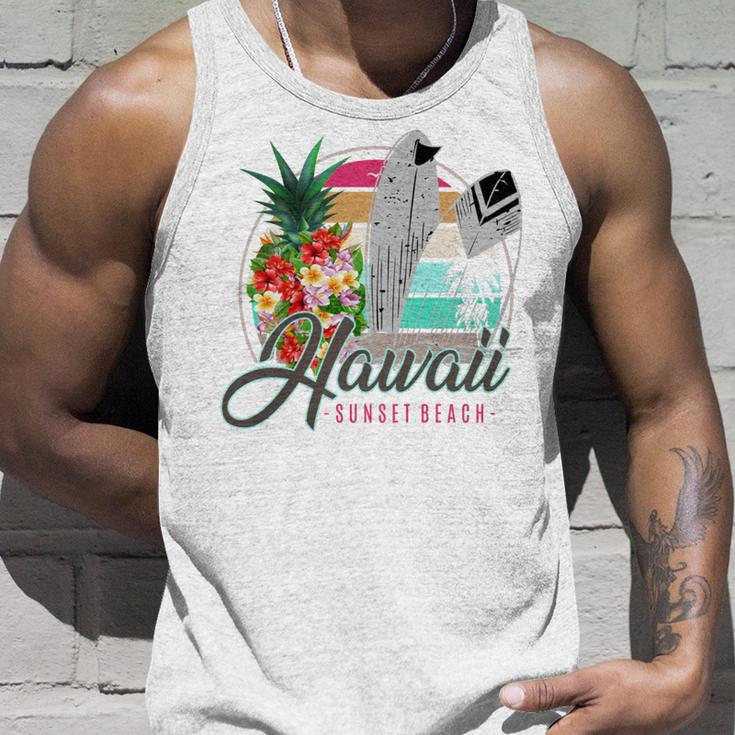 Sunset Beach Hawaii、サーフィンサーフボードレトロ、バックプリント 長袖tシャツ タンクトップ 彼への贈り物