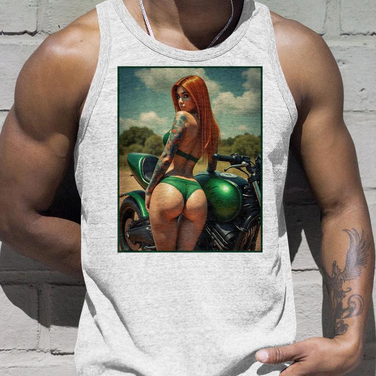 バックプリントtシャツ セクシーな赤毛ピンナップガール&バイク タンクトップ 彼への贈り物