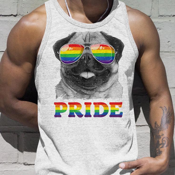 パグ ゲイプライド Lgbt レインボーフラッグ サングラス Lgbtq ギフト 犬 タンクトップ 彼への贈り物