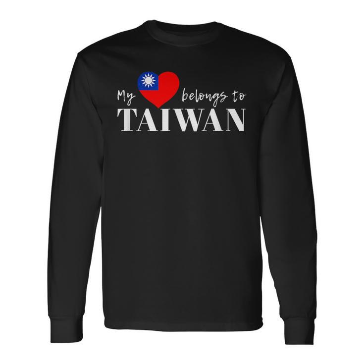 I Love Taiwan 国旗 台湾 台湾 プライド Roc 台北 ハート 長袖Tシャツ