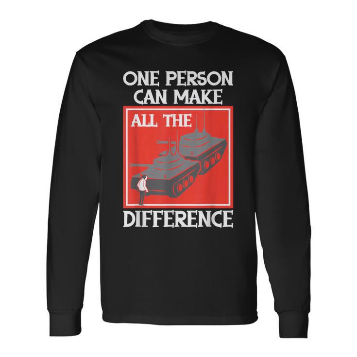 One Person Can Make A Difference Tiananmen タンクマン 長袖Tシャツ