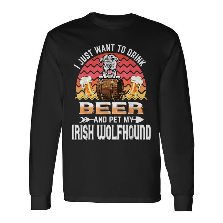 ビールを飲みたいだけです ペット アイリッシュ・ウルフハウンドの愛犬家 長袖Tシャツ