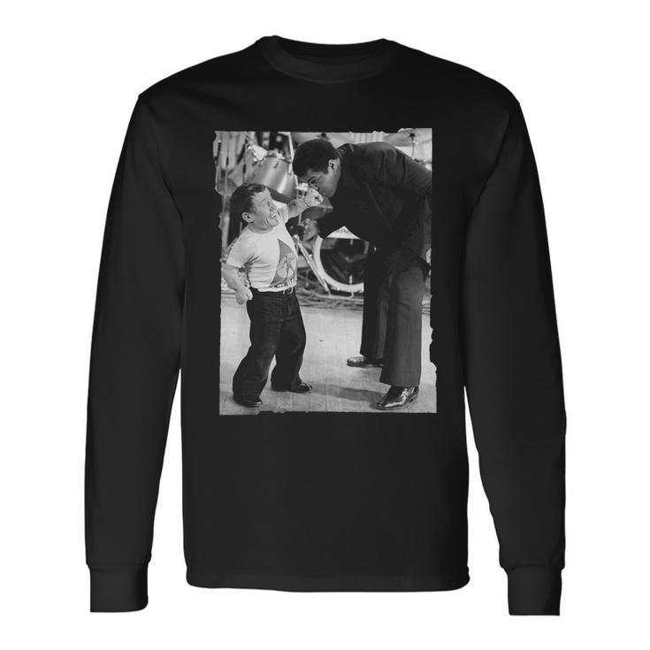 モハメド・アリとケニー・ベイカーのファイトシーンバラエティ番組1979 長袖Tシャツ