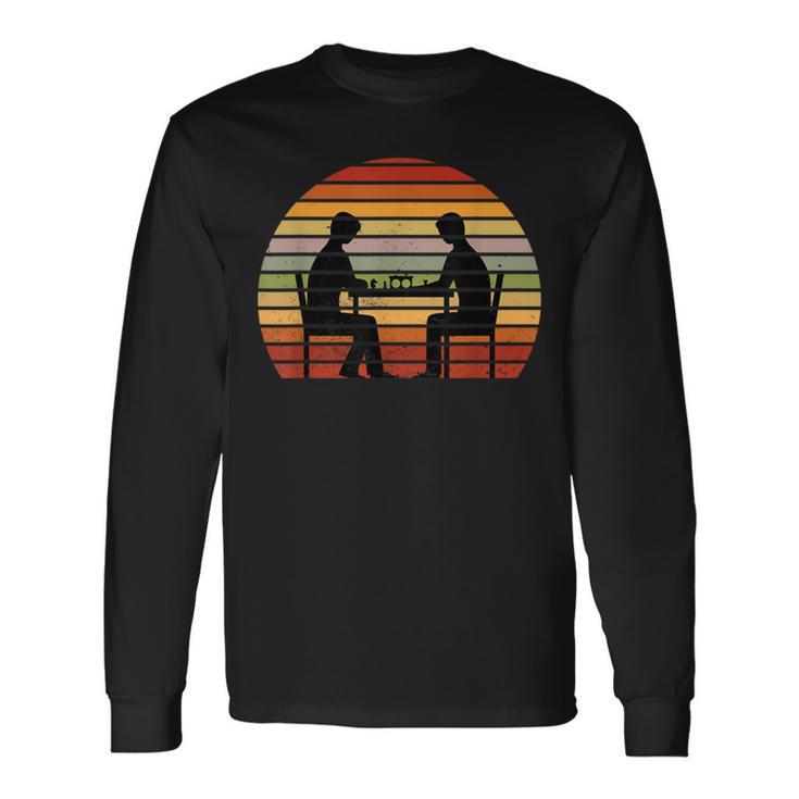 レトロ チェスプレイヤー ビンテージ チェスボード チェス グランドマスター 長袖Tシャツ