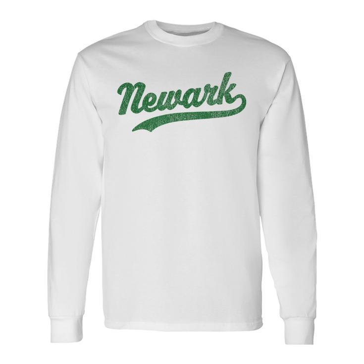 ニューアークオハイオ州ヴィンテージスポーツグラフィック。 長袖Tシャツ