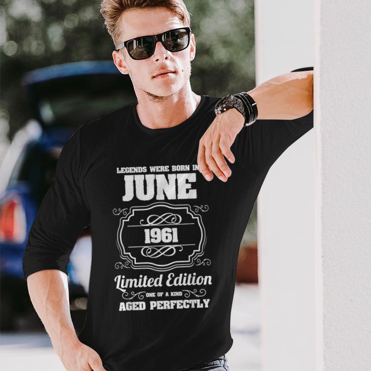 1961年6月生まれのレジェンドたち 60歳の誕生日 長袖Tシャツ 彼への贈り物
