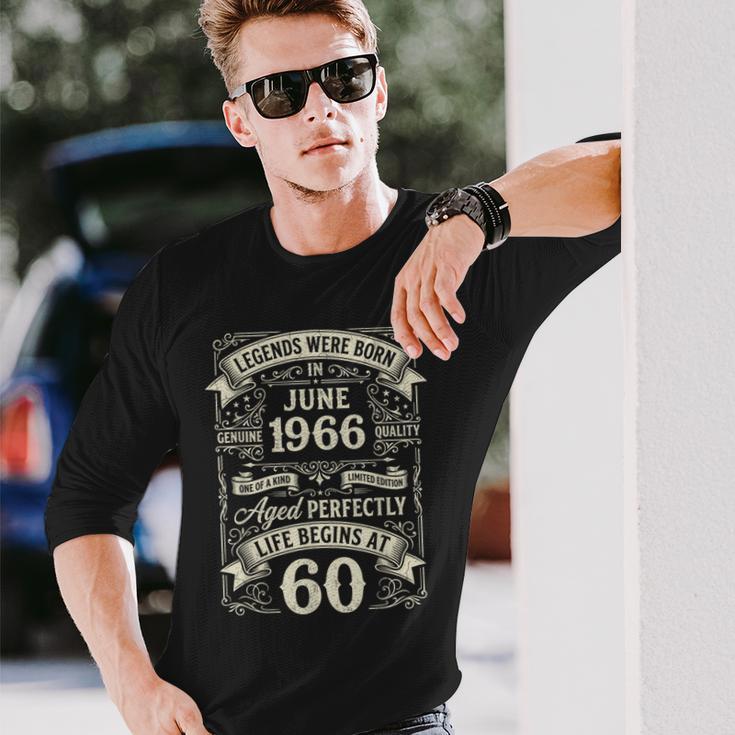 1966年6月生まれのヴィンテージ60歳の誕生日レジェンド。 長袖Tシャツ 彼への贈り物
