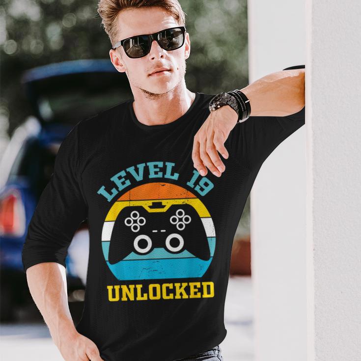 19歳 19歳の誕生日ギフト レベル19 アンロック ゲーマー 長袖Tシャツ 彼への贈り物