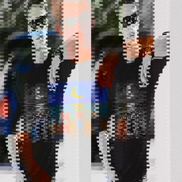 3 コーギーの夜のビーチかわいい犬と三日月のアートワーク 長袖Tシャツ 彼への贈り物