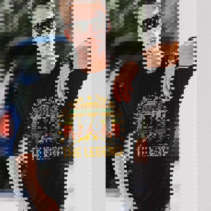 60 Years Old Birthday The Man Myth Legend 1961年6月 長袖Tシャツ 彼への贈り物