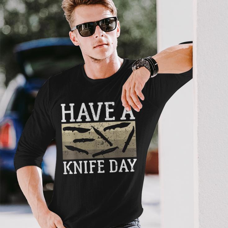 Have A Knife Day Knife Collector 長袖Tシャツ 彼への贈り物