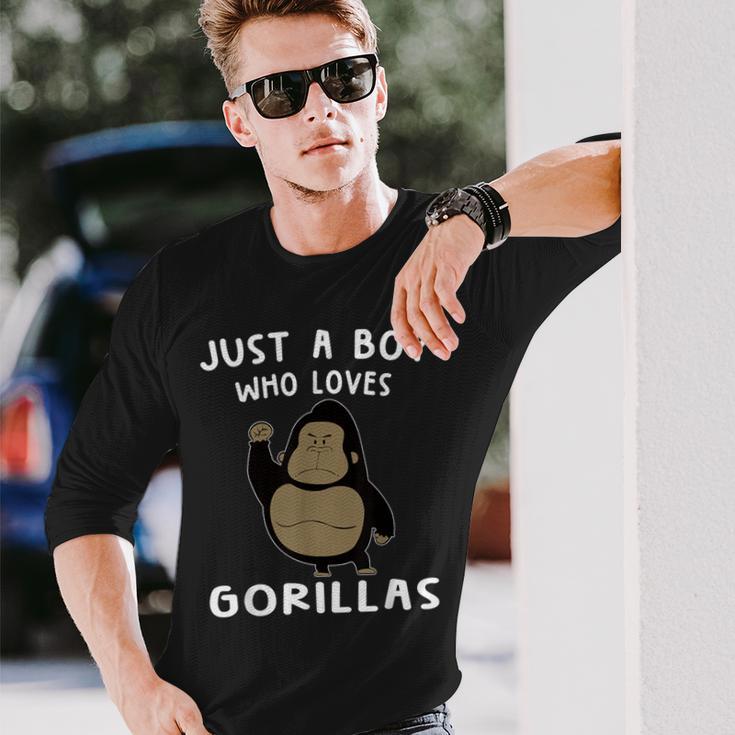 Just A Boy Who Loves Gorillas Gorilla Lover 長袖Tシャツ 彼への贈り物