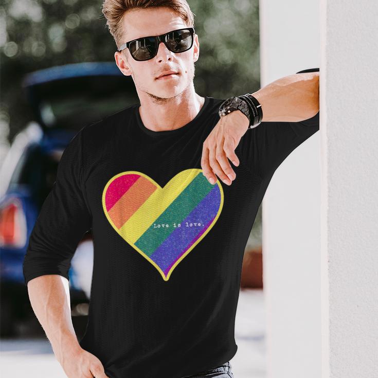 Love Is Love レインボーハート 長袖Tシャツ 彼への贈り物