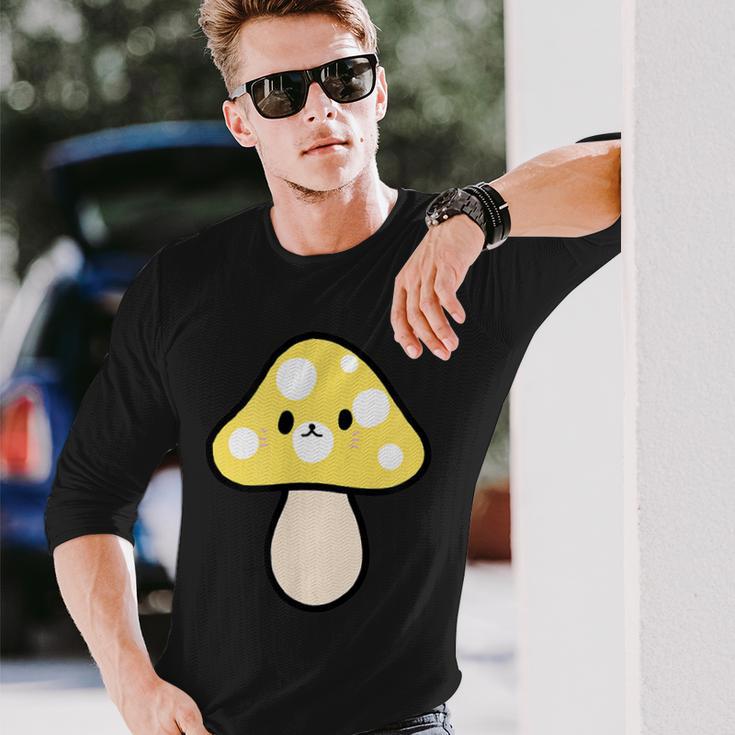 かわいい黄色のキノコ 長袖Tシャツ 彼への贈り物