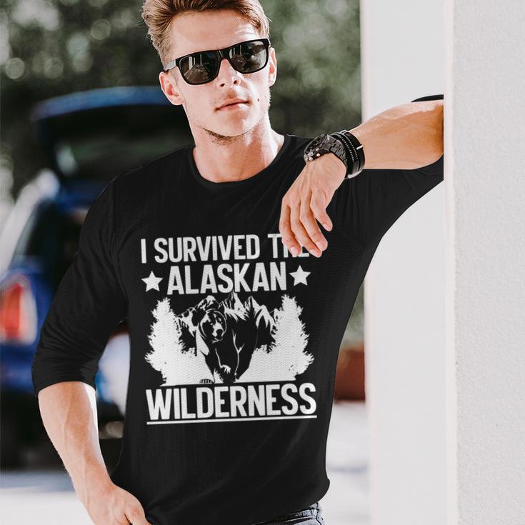 アラスカの荒野を生き延びたアラスカ 長袖tシャツ 長袖Tシャツ 彼への贈り物