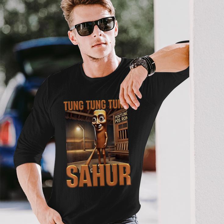 インターネット 陽気なミーム Aiキャラクター Tung Tung Tungahur 長袖Tシャツ 彼への贈り物