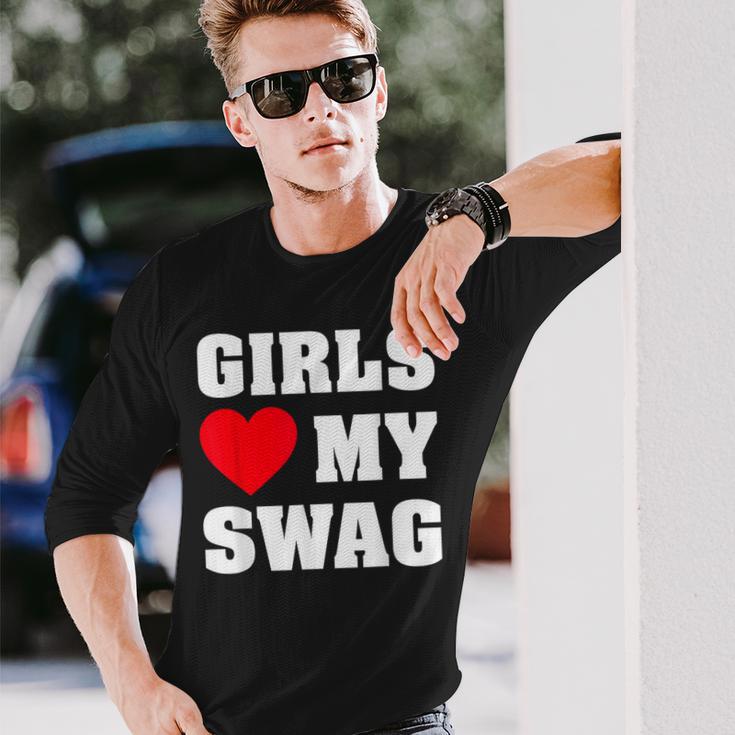 ガールズ・ラブ・マイ・スワッグ 長袖Tシャツ 彼への贈り物