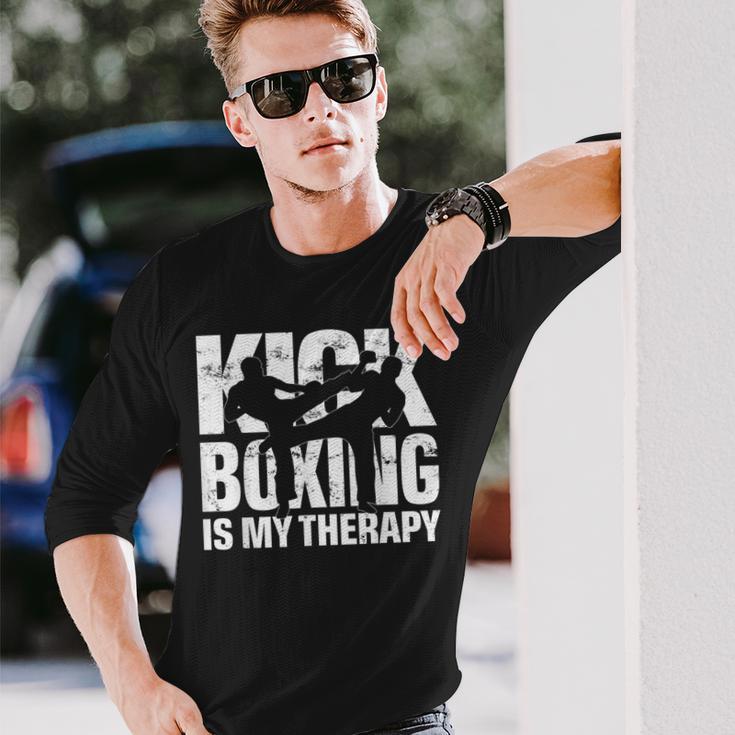 キックボクシングは私の治療法、キックボクシングの試合モチーフのキックボクサー 長袖Tシャツ 彼への贈り物