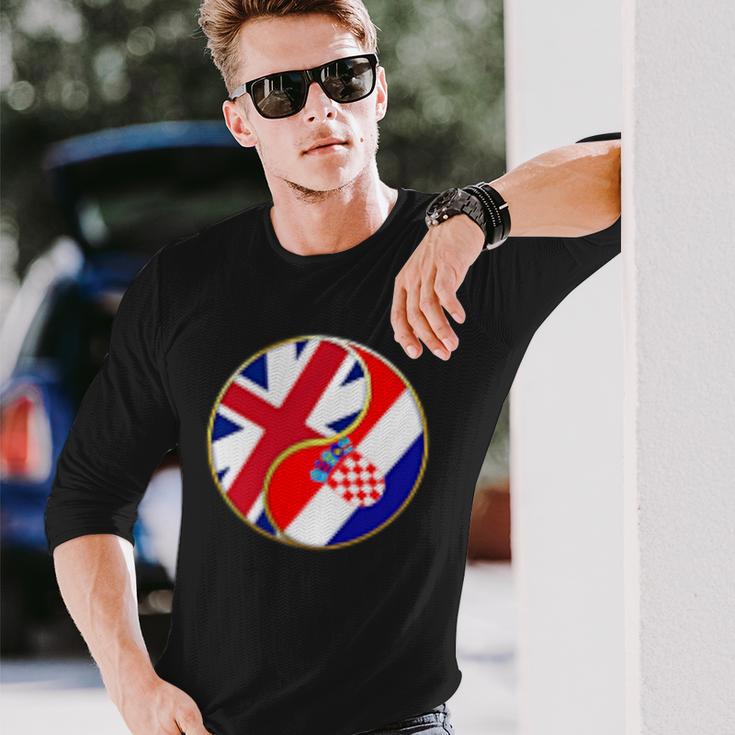クロアチアの旗 イングランド イギリス 英語 イギリス クロアチア語 長袖Tシャツ 彼への贈り物