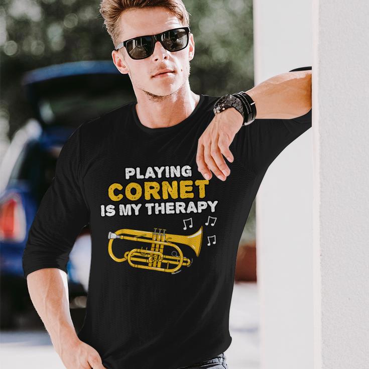 コルネットを演奏することが私のセラピーです 長袖Tシャツ 彼への贈り物