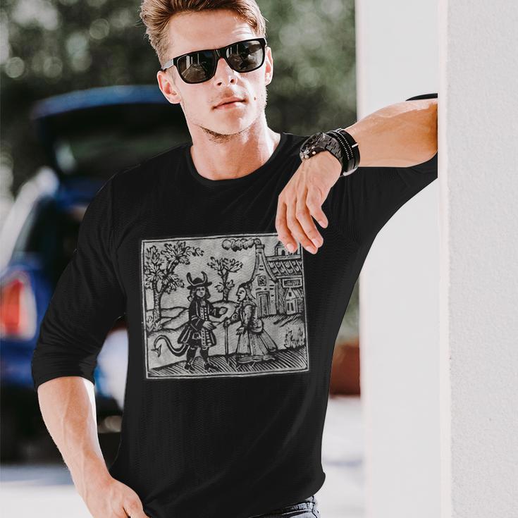 ゴシック オカルト 悪魔 ホラー ウッドカット 長袖Tシャツ 彼への贈り物