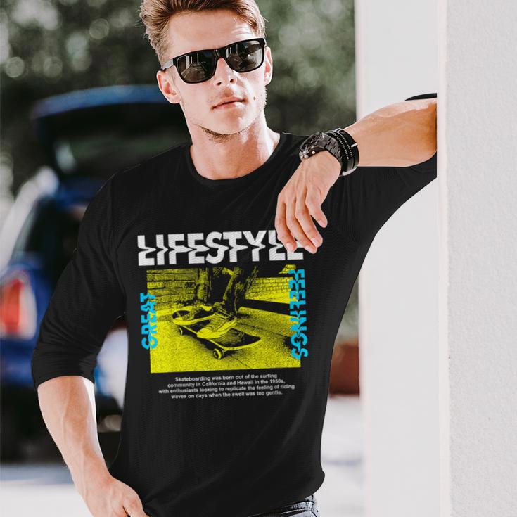 スケートボードライフスタイル エッジの効いた美しいストリートウェア 長袖Tシャツ 彼への贈り物