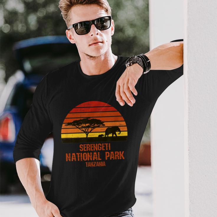 セレンゲティ国立公園 タンザニア 長袖Tシャツ 彼への贈り物