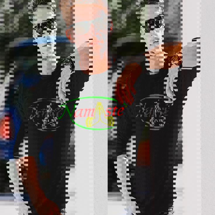 ナマステとラスタカラーヨガ。 長袖Tシャツ 彼への贈り物