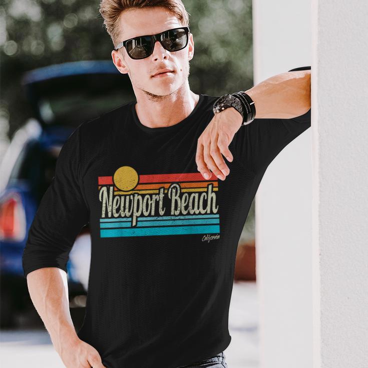 ニューポート ビーチ カリフォルニア レトロ サンセット サーフィン 旅行 ラブ サーフィン 長袖Tシャツ 彼への贈り物