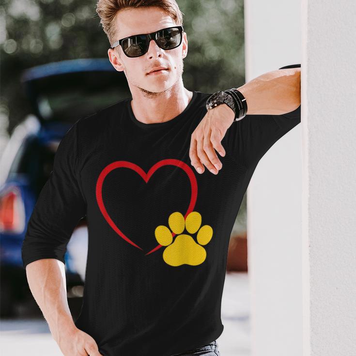 ハートと猫の足跡 – ミニマルな猫愛アート 長袖Tシャツ 彼への贈り物