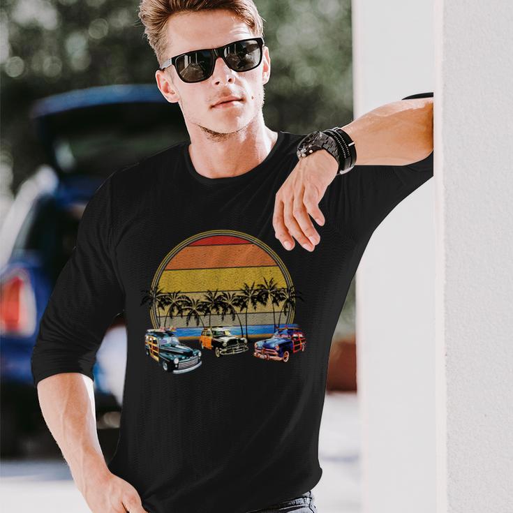 ビーチのレトロな車 ヴィンテージ グランジサンセット 長袖Tシャツ 彼への贈り物