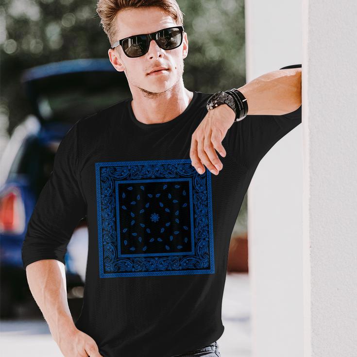 メンズ ブラックブルーバンダナプリントtシャツ ロイヤルブルーペイズリー柄 長袖Tシャツ 彼への贈り物