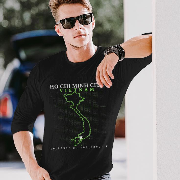 ベトナムホーチミン。 長袖Tシャツ 彼への贈り物